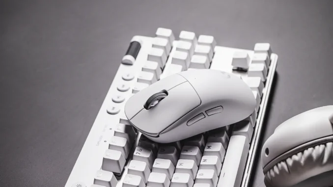 Pro X Superlight 2 + Keyboard